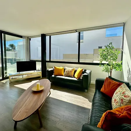Apartment Moderna Con Piscina En