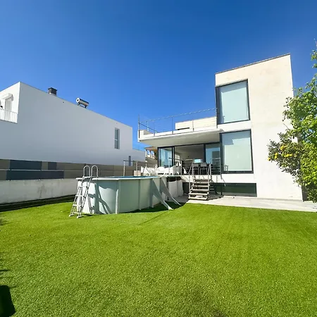 Apartment Moderna Con Piscina En